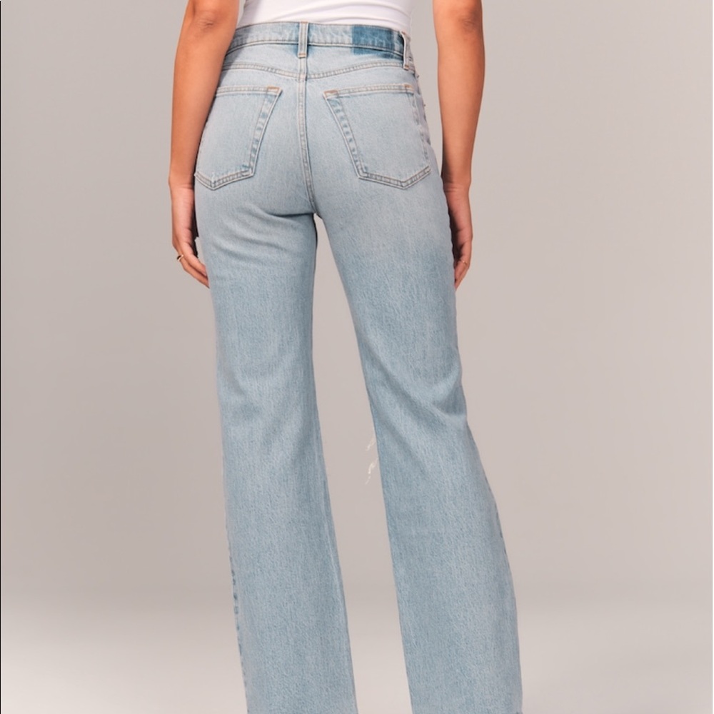 Abercrombie & Fitch High Rise Jeans - Picture 6 of 8